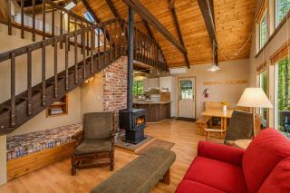 Icicle Chalet - 2