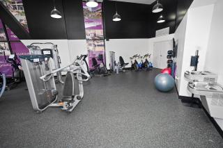 Modern Westown 2BR with Balcony - 5 min to Deer District - 2