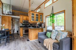 The Nook Tiny Home Fire Pit Close to Lake - 7