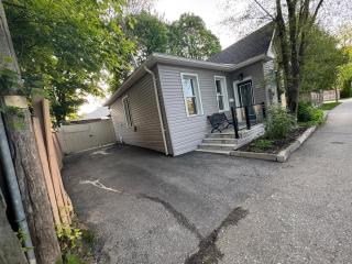 1 bedroom 1 bath entire house in gaslight district - 6
