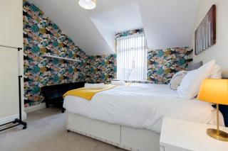 Fordland House- 4bdroom, sleeps 7- Contractor &Family Friendly, Free Wifi & Free Parking - 2