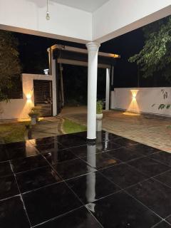 Boom Town Villa - Anuradhapura - 8