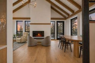 The Majestic - Elevated Views Sauna & Game Room - 8