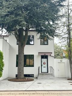 Functionalist Villa Near Svanemøllen Beach - 8