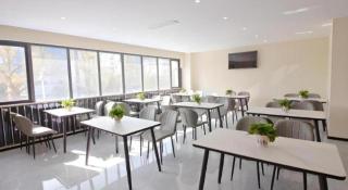 GreenTree Inn Express Zhangjiagang Hexing Town Shazhou Professional Institue of Technology - 9