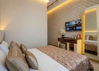Dionis Boutique Nizami Street Hotel - 4