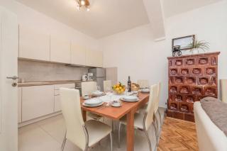 Family Friendly Pool House Ana - Happy Rentals - 7