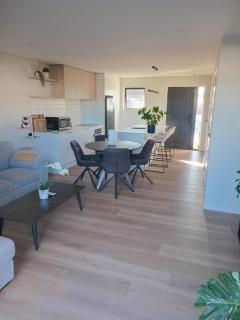 Affordable Entire House - Perfect for Families and Groups - 0