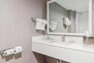 Radisson Hotel & Conference Centre Edmonton - 3