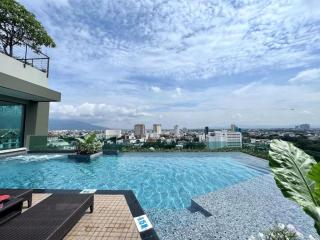 Prime 2-Beroom Suite with Pool & Gym - 2
