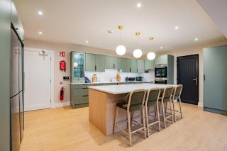 9BR Galway House - Walk to Eyre Square - Free Parking - 8