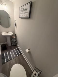 Spacious 3BR Home with 2 Kings, 1 Queen & Free Parking - 1