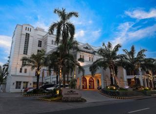 Madison Crown Hotel - 0