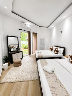 Cozy Vacation Home - 0