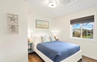 Pacific Beach Escape - Steps to the Beach & Seabrook! Ocean Views, Sleeps 10 - 2