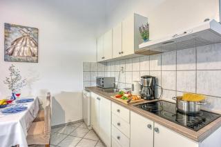 Silver Cherry Apartments - 8
