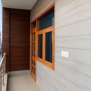 Let'Stay - Shivram, Sector 112, Premium 2BHK Apartment in Noida, Party, Relax and Chill - 8