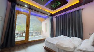 Pahadon Ka Ghar - 2