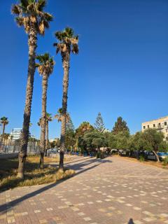 Arzella Beachfront Guesthouse - 4