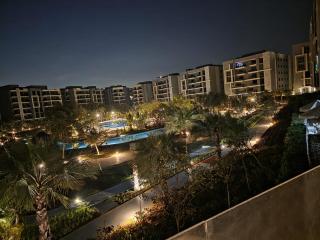 Cyra gate Suncapital compound شقة في كامبواند صنكابيتال بوابة كايرا بالقرب - 3