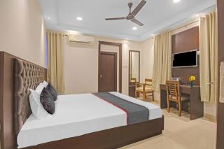 Super Townhouse Centre Point Inn Near Esplanade Metro Station - 8