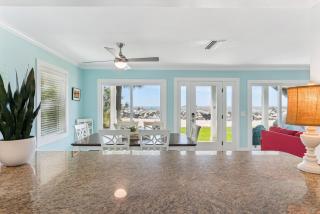 The Seaclusion Too - 300 Seventh Street - 4