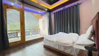 Pahadon Ka Ghar - 5