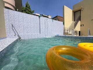 The Palm House - Studio Rooms, Pool, Garden and Parking - 1
