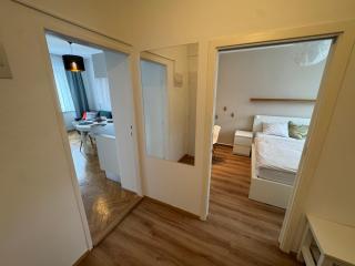 Quiet 2-Bedroom Apartment Close to Prague Center - 7