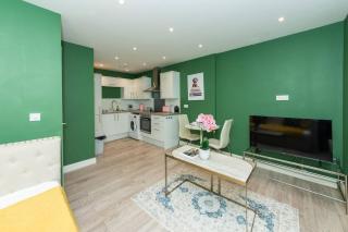 IBEX HOUSE Free parking 2Bed Fully equipped Flat - 1