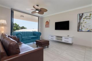 Shanthi Apartment 1 - 0