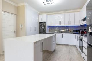 Shanthi Apartment 1 - 2