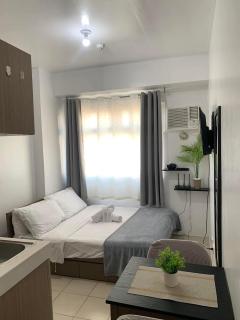 AMRS Condominium Unit Rental 1126 - 4