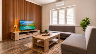 Cozy City Retreat Near Macedonia Square - 6