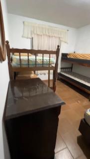 Casa inteira com churrasqueira a 1 quadra da praia para até 14 pessoas - 1