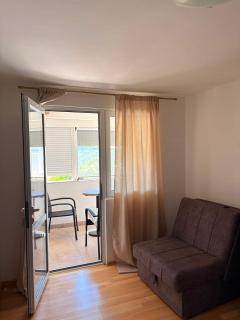 Eirini Stay - 1