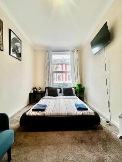 Modern 2BR 1st Floor Flat - Near Norwood Junction - 5