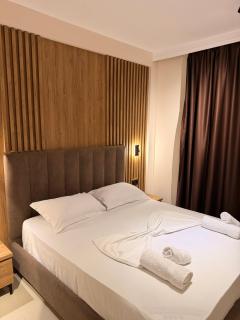 Vila Llaman Luxury Rooms - 7