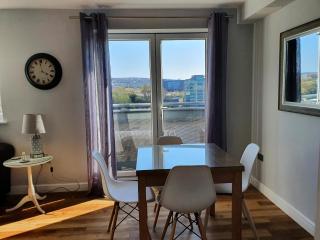 Swan Apartments 2A - 4