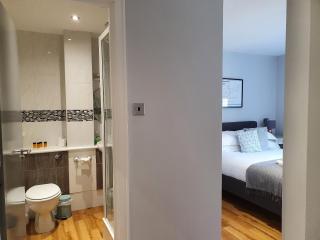 Swan Apartments 2A - 2
