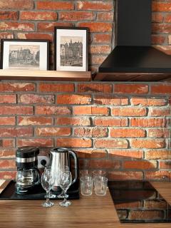 Old Town Brick Apartment - 2