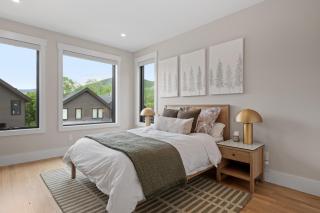 Luxury Lodge Ski-InSki-Out Hot Tub Sleeps 14 - 6
