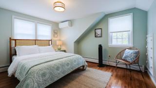 Spacious Cape Escape Near Rail Trail & Downtown - 5