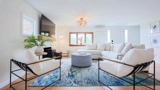 Spacious Cape Escape Near Rail Trail & Downtown - 6