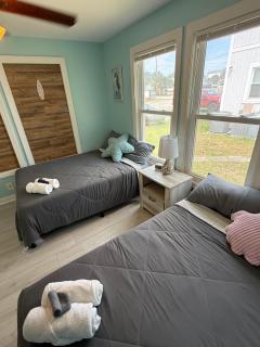 Beachy Keen, North Myrtle Beach beach single-family house, 150 feet to ocean! Pets welcome! - 7