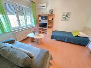 SANDRA 4 Apartment with terrace near the sea and beach - Crikvenica (Cirquenizza) - 8