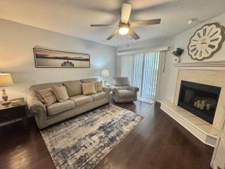 Stylish Creek View 2BR Condo - Gated Community - 9