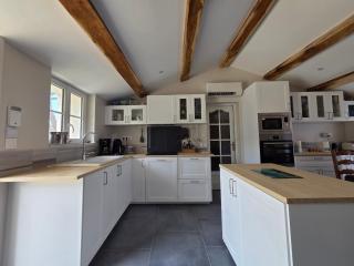 Maison familiale au centre du bourg, animaux sur demande - FR-1-476-251 - 6