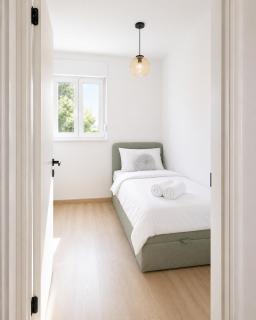 Modern Apartment-close to main beach - 2