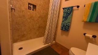 Papa's Paradise Guesthouse - 2